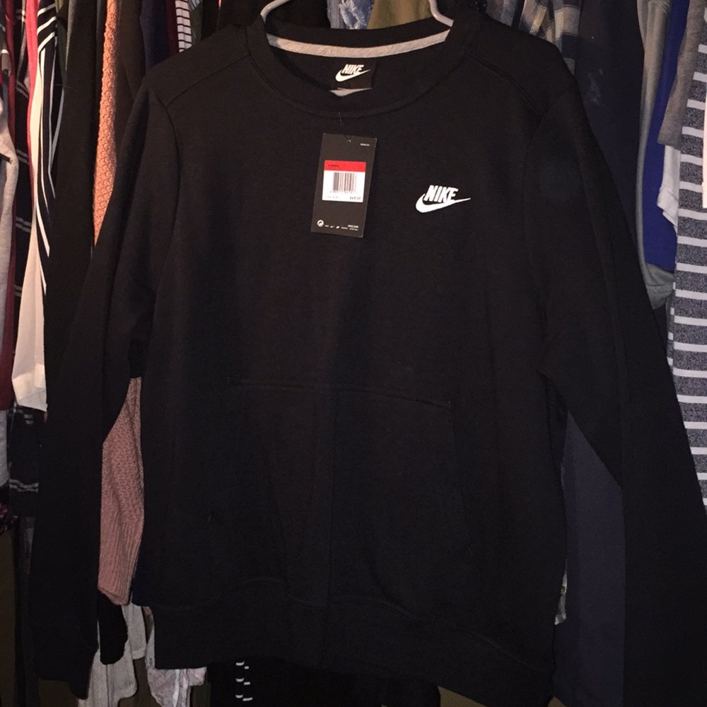 Women’s Nike crew neck